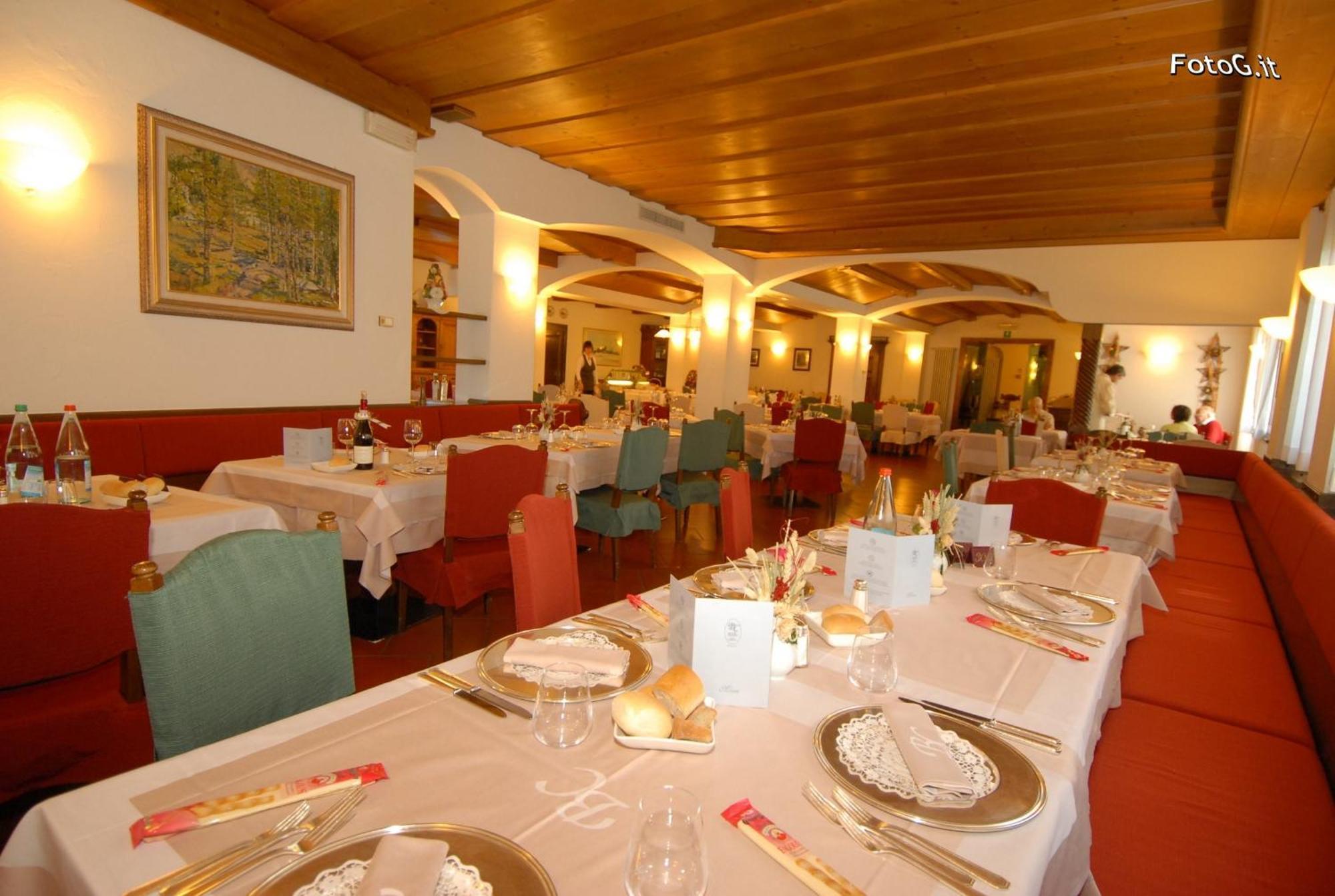 Hotel Baita Clementi Bormio Exteriör bild