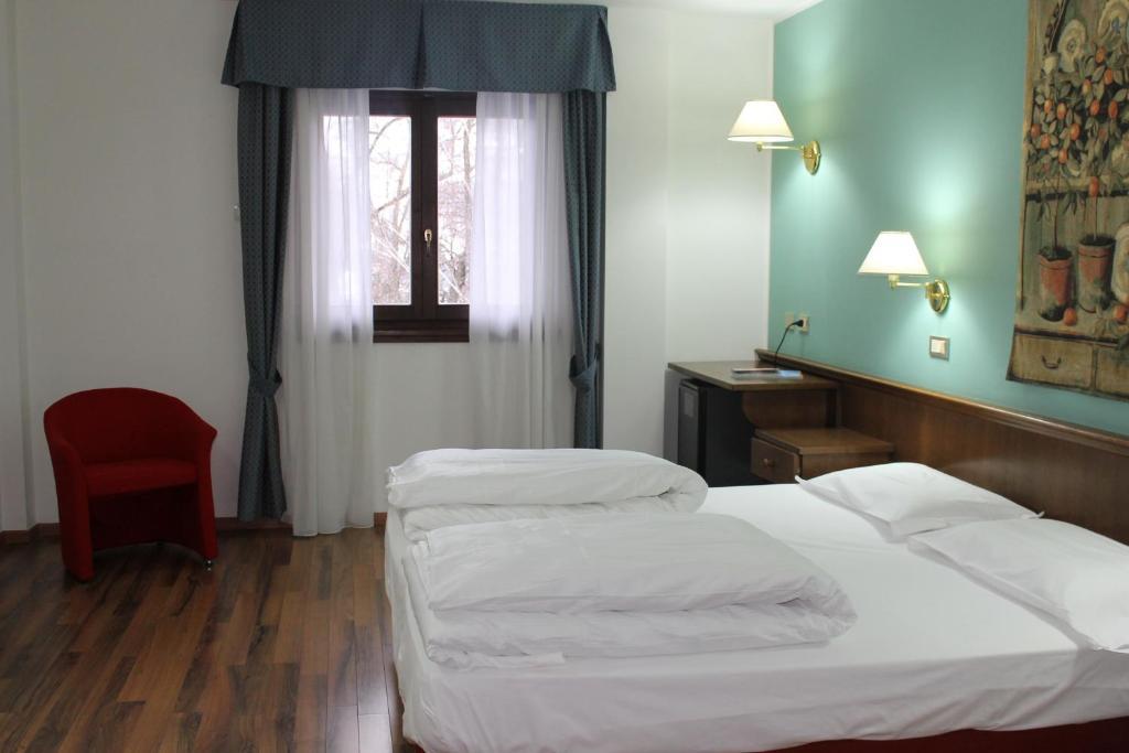 Hotel Baita Clementi Bormio Rum bild